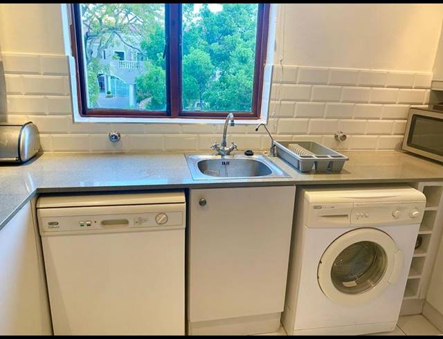 1 BEDROOM PROPERTY TO RENT IN BENMORE